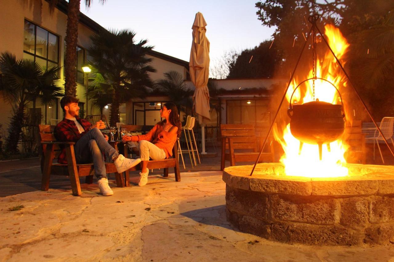 Eden Inn Zikhron Yaakov Bagian luar foto