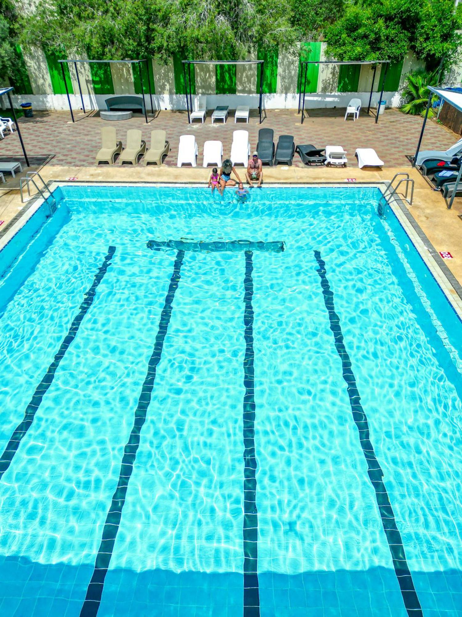 Eden Inn Zikhron Yaakov Bagian luar foto