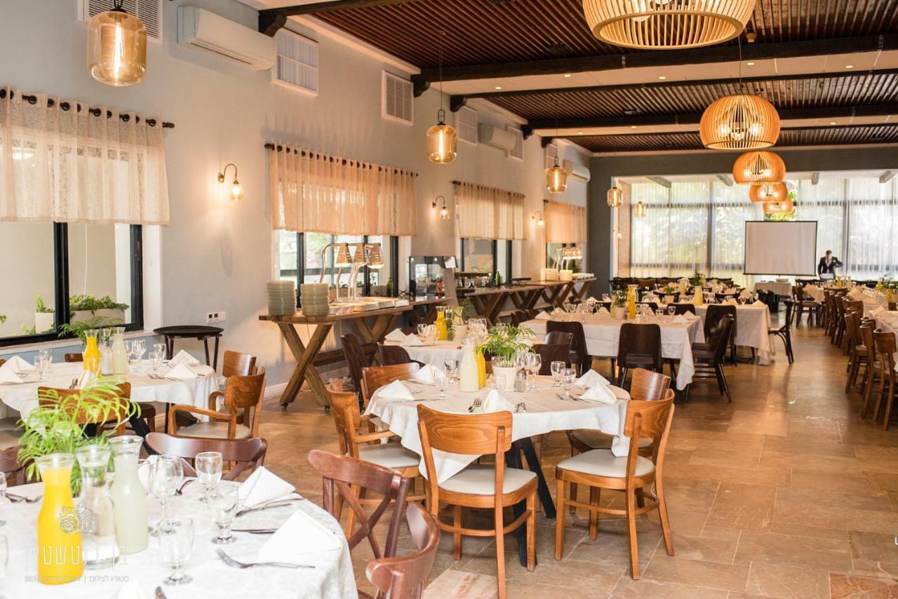 Eden Inn Zikhron Yaakov Bagian luar foto